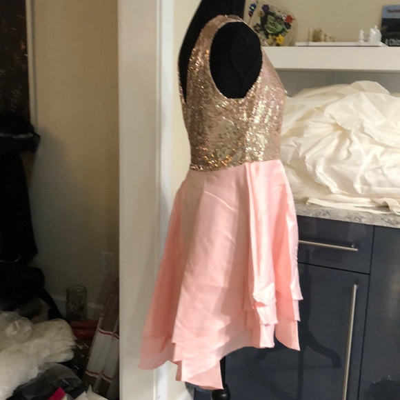 Fits 6-8 Pink multi layer dip hem skater - Picture 7 of 8